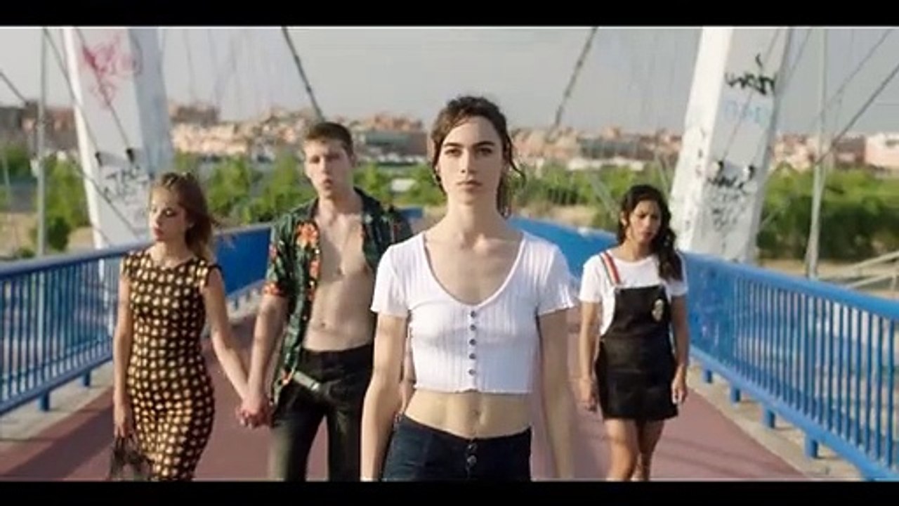 + De 100 Mentiras Tráiler