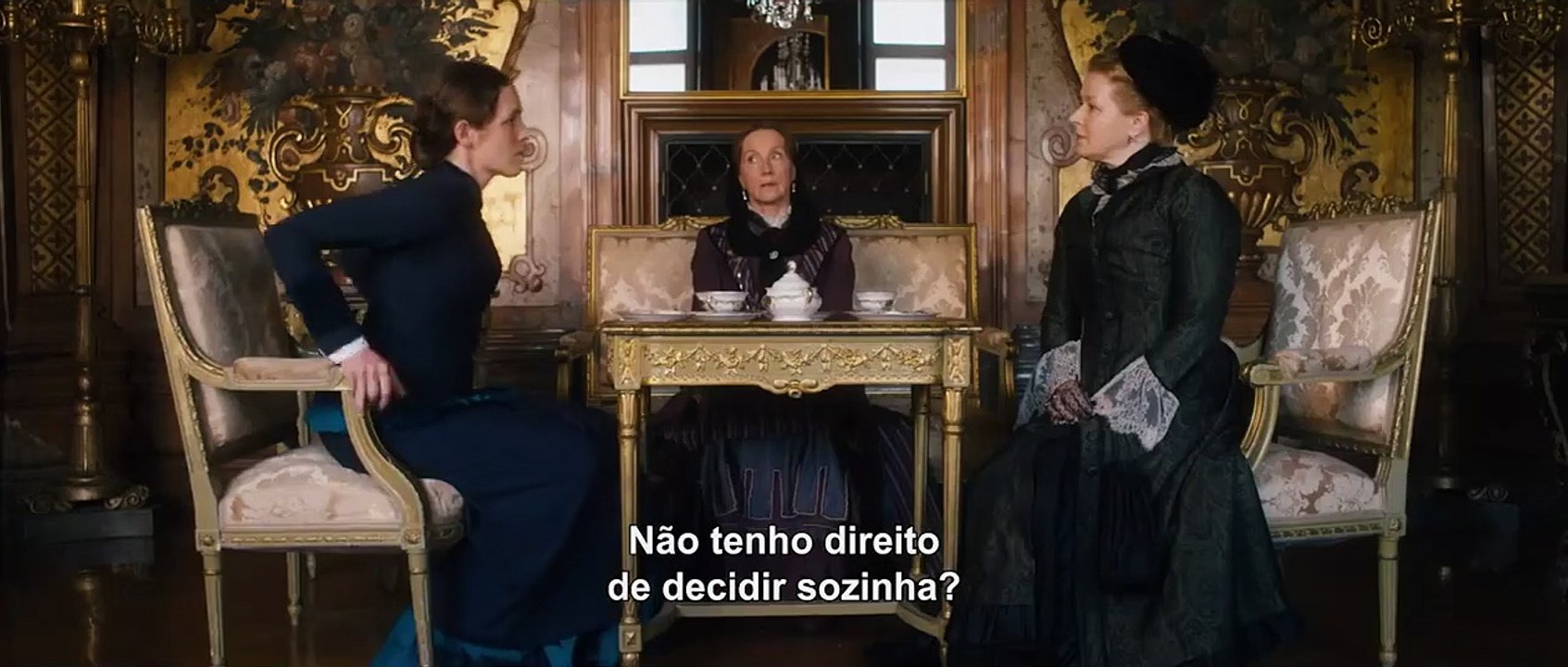 Lou Trailer Legendado