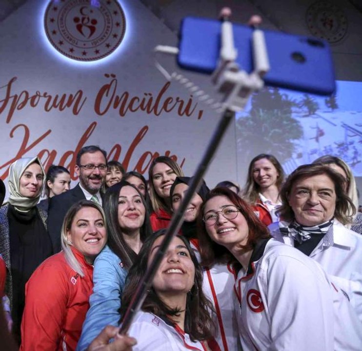 Gençlik ve Spor Bakanlığı'ndan anlamlı "Dünya Kadınlar Günü" paylaşımı