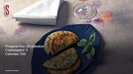 Vídeo Receta: Tortillas individuales de patata, cebollino y tomate
