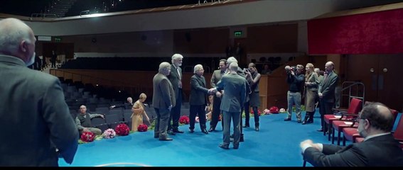 La buena esposa Tráiler