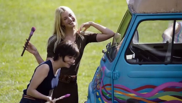 Comme des garçons Tráiler VO