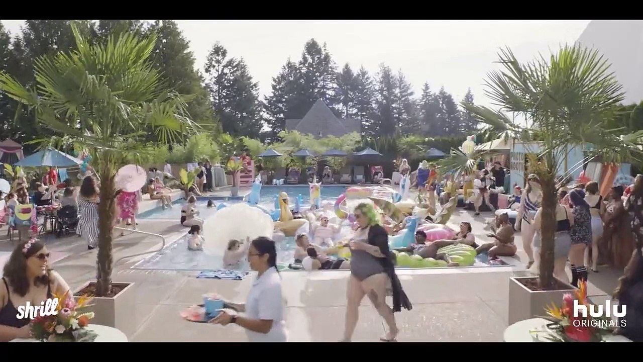 Shrill Tráiler VO