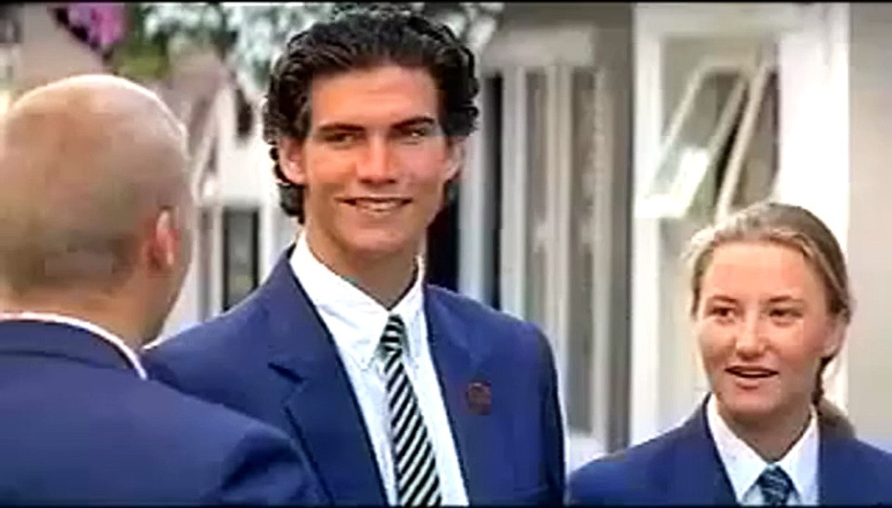 Saindo do Armário Trailer Original