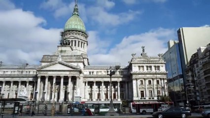 Los subversivos Tráiler