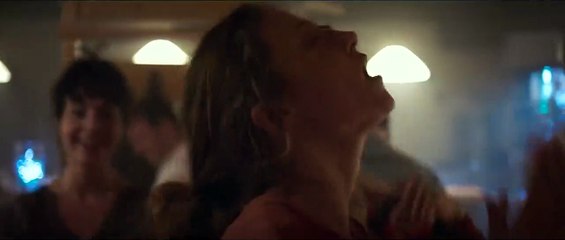 Todo bien Tráiler VO