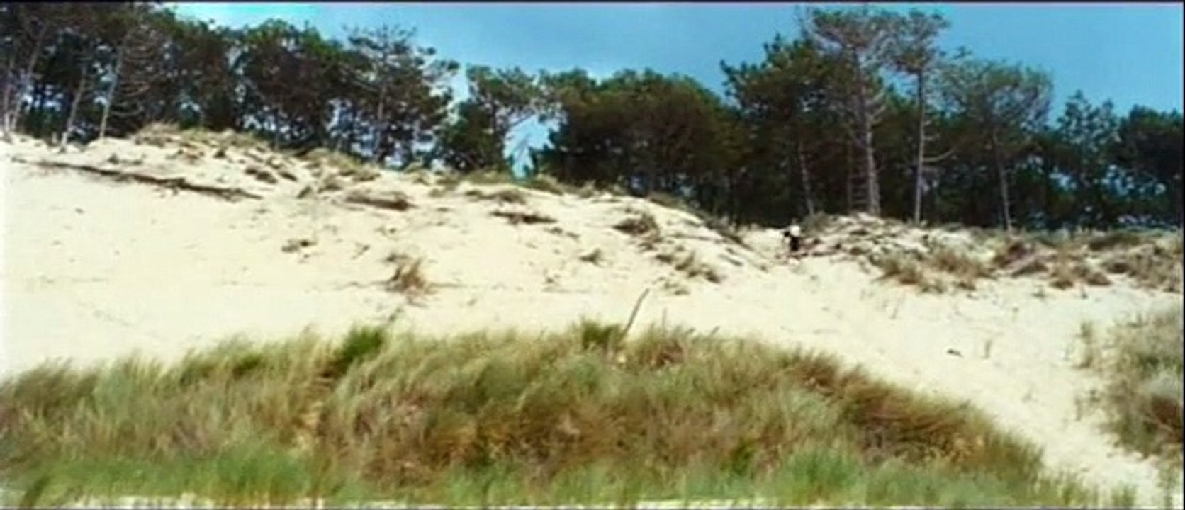 Auf der anderen Seite des Bettes Videoclip (9) DF