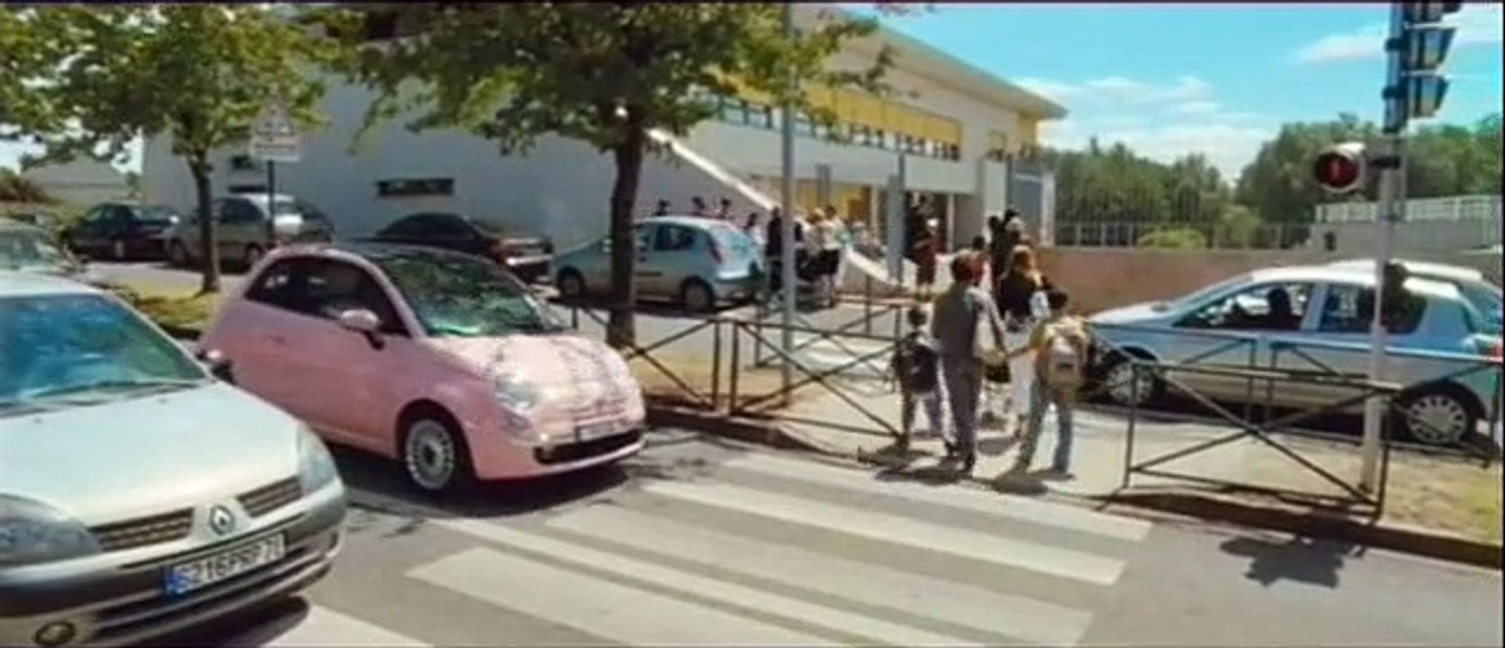 Auf der anderen Seite des Bettes Videoclip (3) DF