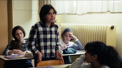 Garota Impossível Trailer Original