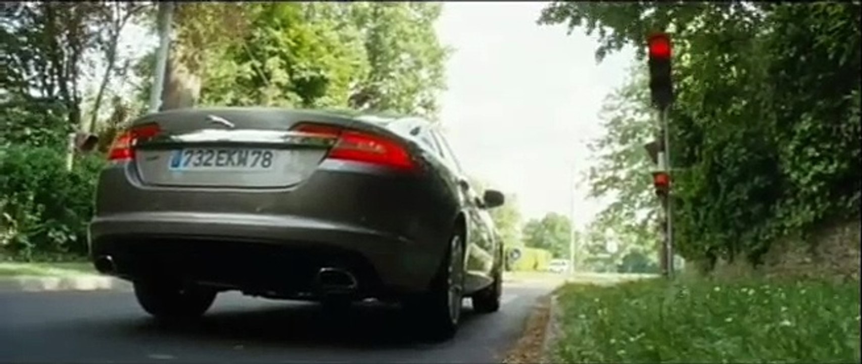 Auf der anderen Seite des Bettes Videoclip DF