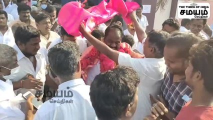 ஸ்டாலினுக்கு பிரஷர்; திமுகவில் உட்கட்சி பூசல்!