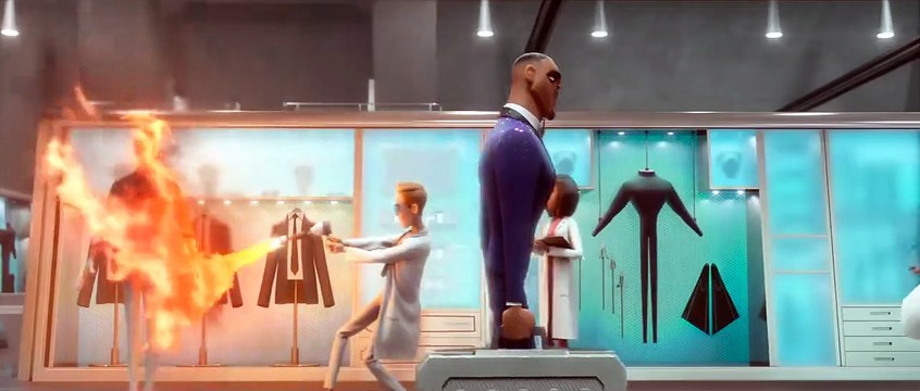 Espías con disfraz Tráiler (2)