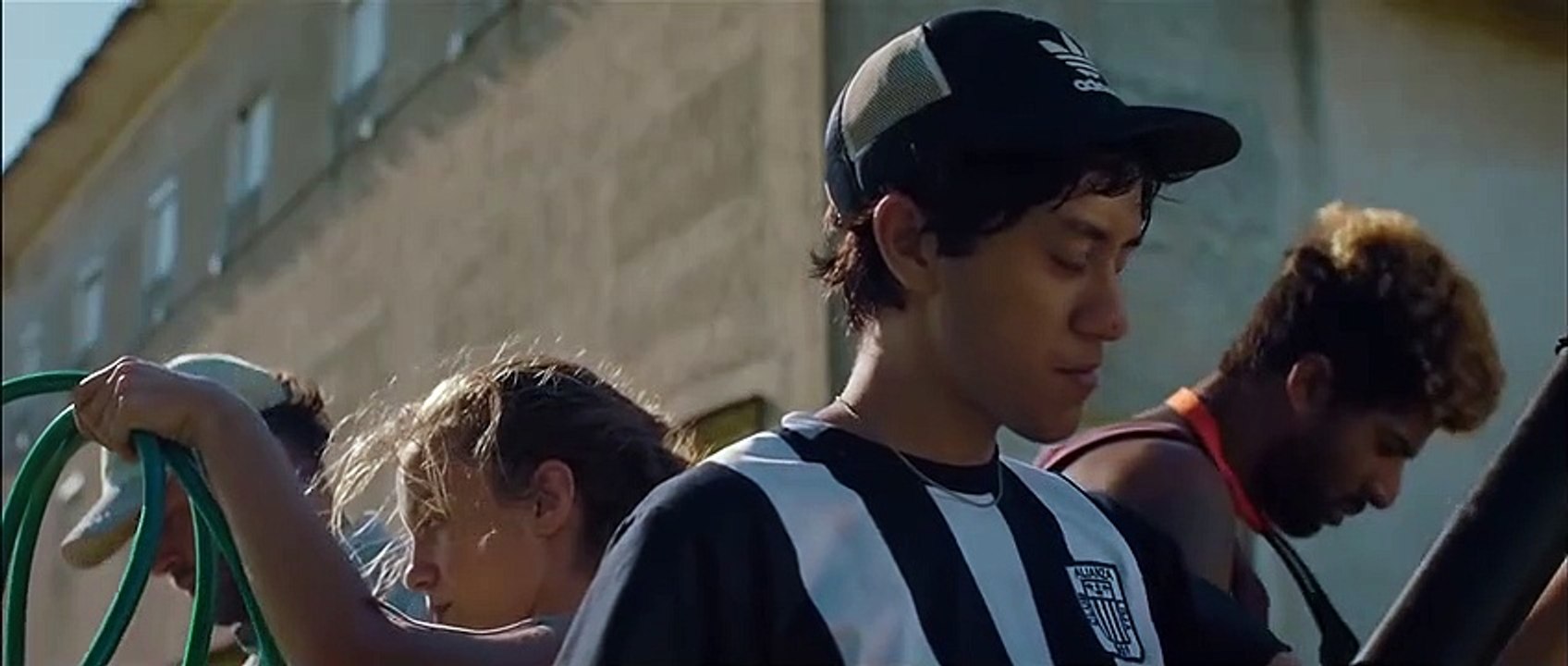 Los Tiburones Tráiler