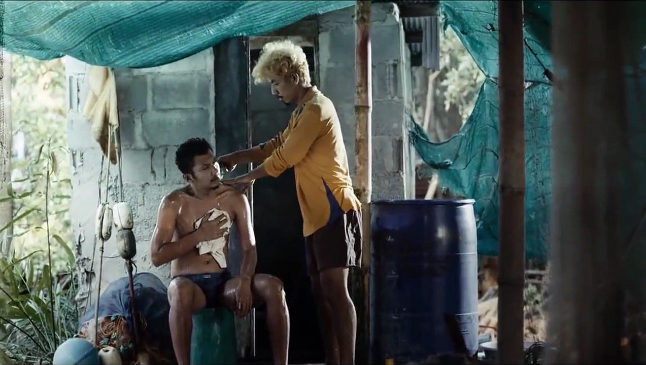 Manta Ray Tráiler VO