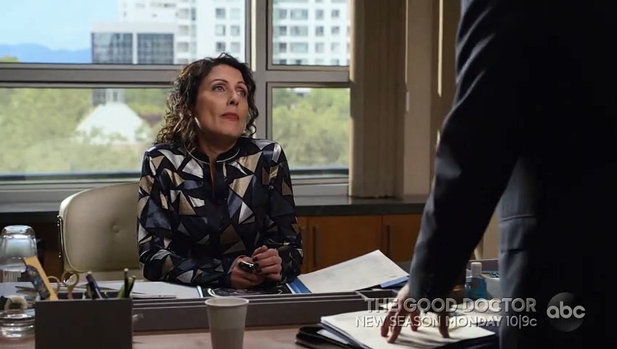The Good Doctor 2ª Temporada Episódio 1 Primeira Cena de Lisa Edelstein