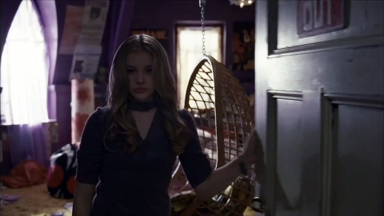 Dark Shadows Trailer DF