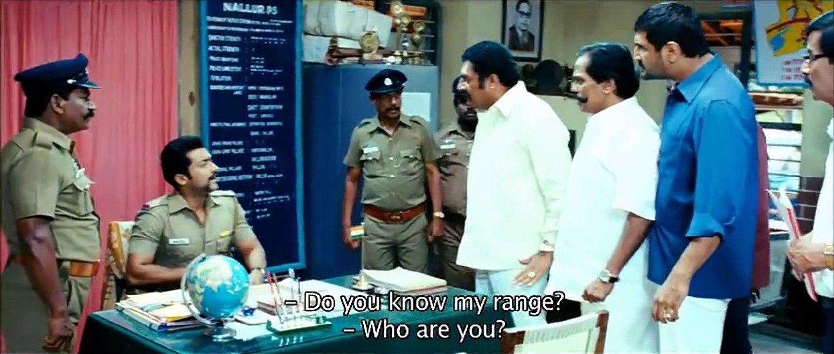 Singam Tráiler VO