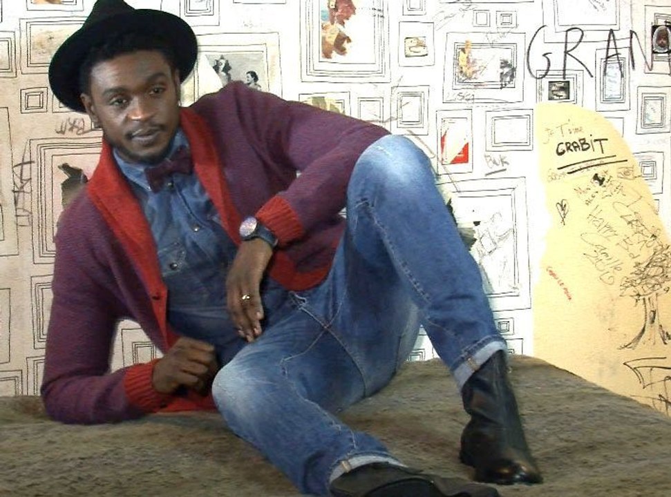 Exclu vidéo : découvrez en exclusivité les coulisses du shooting de Corneille !