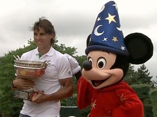 Exclu : Rafael Nadal fête sa victoire chez Mickey : "Parce que j’adore les enfants !"