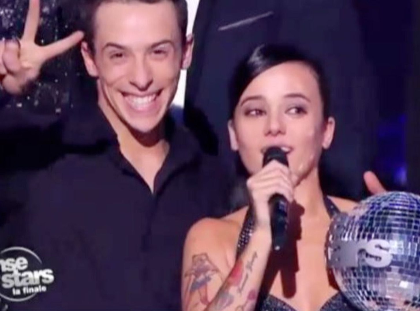 Public Zap : La réaction d'Alizée gagnante de Danse avec les Stars 4 : In  ou out ? - Vidéo Dailymotion