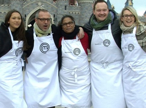 Exclu vidéo: Les candidats de Masterchef 4 organisent un concours de gâteaux pour des enfants défavorisés
