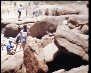 Ein Schrei in der Dunkelhei Trailer OV