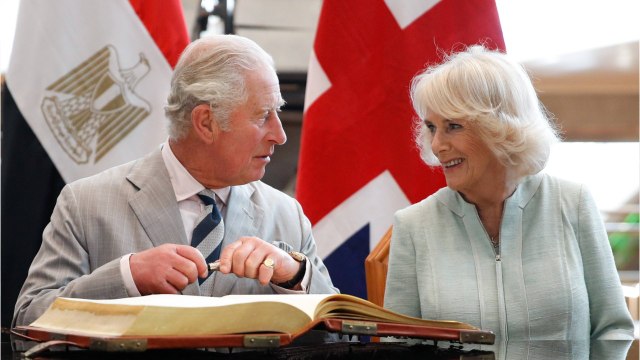 VOICI : Prince Charles et Camilla : leur supposé fils caché dévoile le contenu d’une lettre envoyée à la reine Elizabeth II