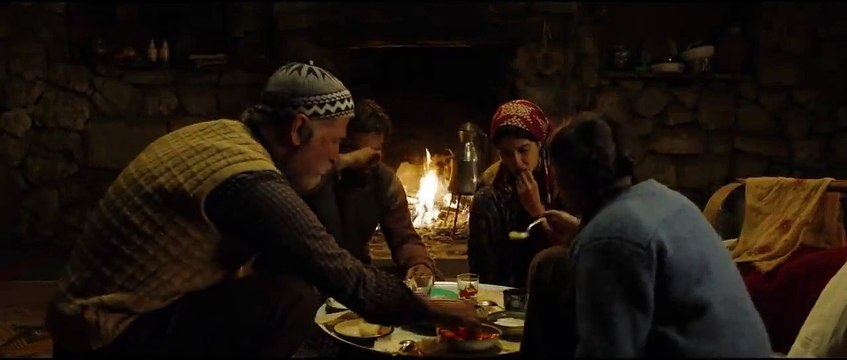 Un cuento de tres hermanas Tráiler VO