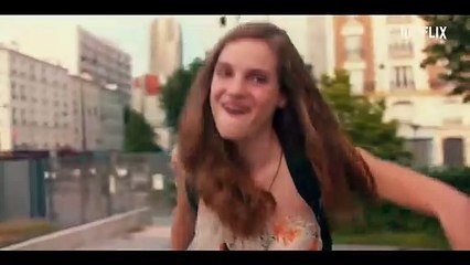 Pelas Ruas de Paris Trailer Original