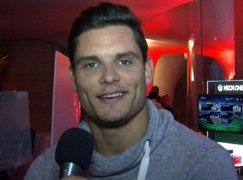 Exclu Vidéo : Florent Manaudou : “ Les jeux vidéos, c’est pour les mecs ! Devant la console il y a ni ma soeur, ni ma copine !