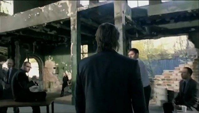 Double Identity - Zur falschen Zeit am falschen Ort Trailer DF