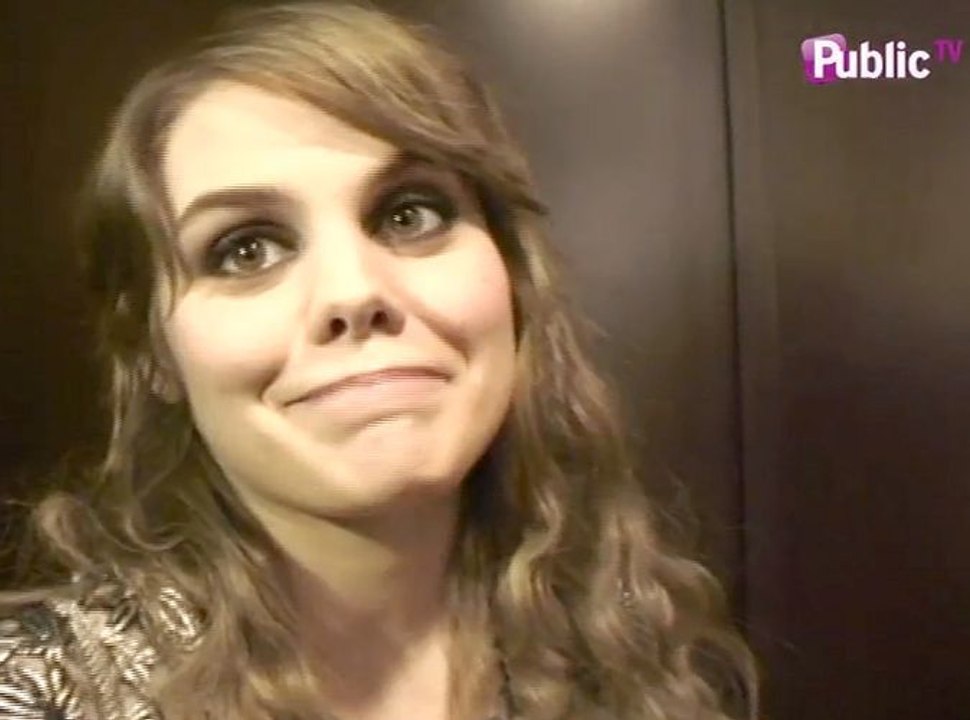 Exclu vidéo : 10 ans de Public : Victoires de la Musique 2012 : l’arrivée de François Hollande, Cœur de Pirate fatiguée… Tout ce que vous n’avez pas vu à la télé !