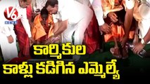 TRS MLA Vidyasagar Rao Honours Sanitation Workers _ International Women's Day _ V6 News