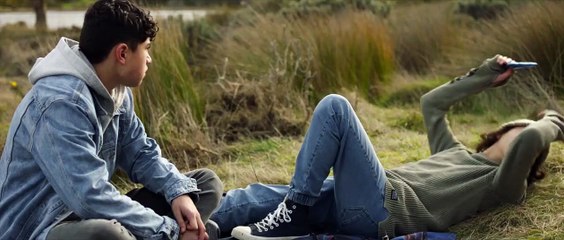 Atrapados en la oscuridad Tráiler