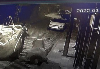 Güldüren hırsızlık kameralara yansıdı