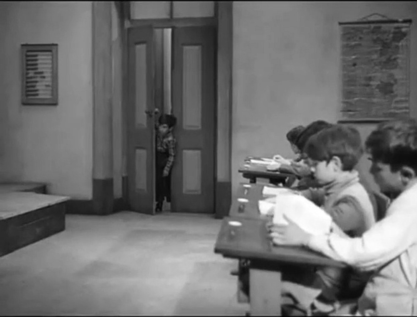 Aniki-Bóbó Trailer OV