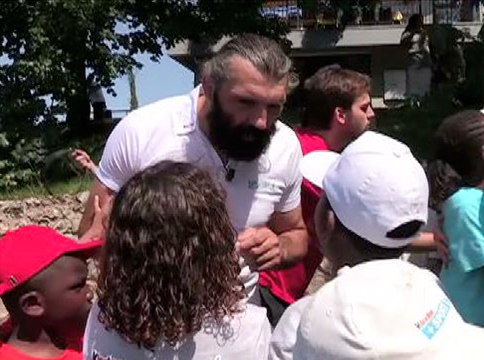 Exclu Vidéo : Chabal parrain du village Kinder... Son interview exclusive !