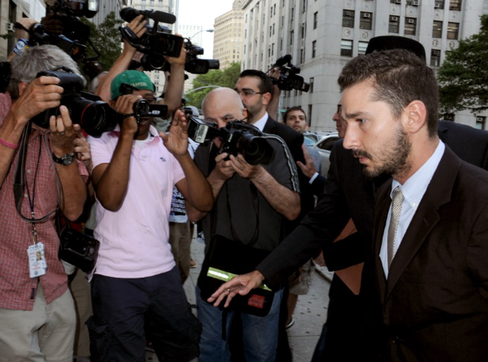 Exclu Vidéo : Shia Labeouf condamné par le tribunal de New-York !