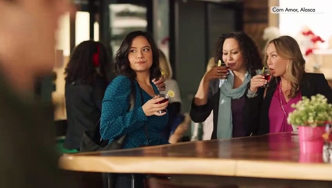 Com Amor, Alaska Trailer Dublado