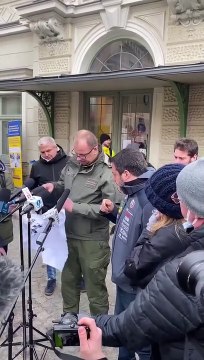 SALVINI CONTESTATO IN POLONIA, IL SINDACO DI PRZEMYSL NON LA RICEVO , IL LEGHISTA SONO QUI PER AIUTARE CHI SCAPPA DALLA GUERRA