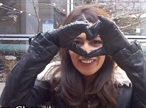 Exclu Vidéo : Karima Charni : Aidez-la à choisir sa tenue pour le Prix Talent Tout 9 !