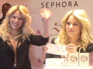 Exclu vidéo : Shakira lance son nouveau parfum chez Sephora et nous avoue vouloir encore perdre quelques kilos !