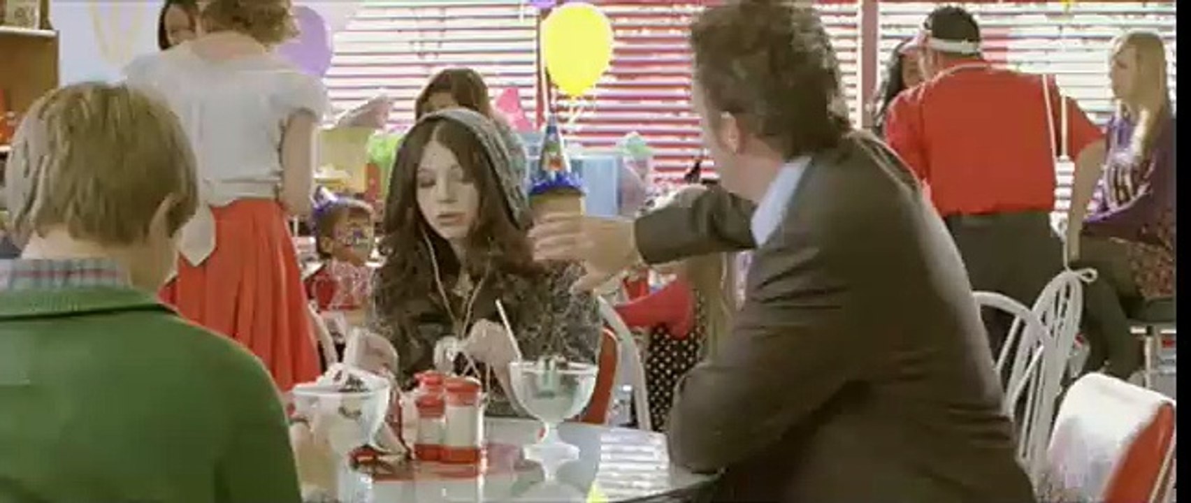 17 Again - Back to High School Trailer (2) DF