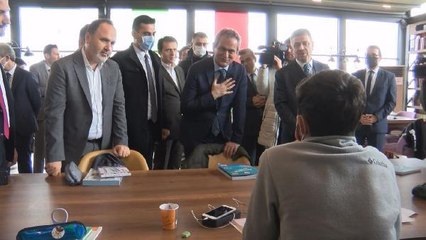 MİLLİ EĞİTİM BAKANI ÖZER, GAZİOSMANPAŞA'DA FARİKA KÜTÜPHANESİ'Nİ ZİYARET ETTİ