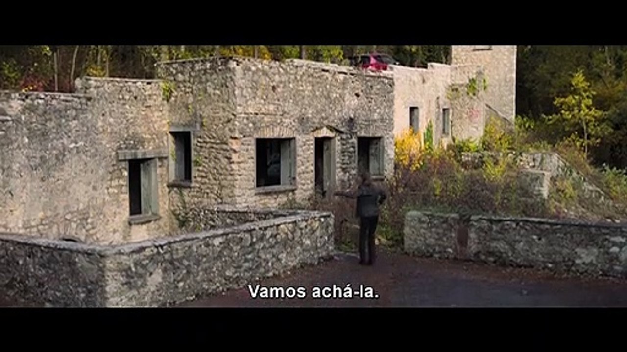 A Dona Do Barato Trailer Legendado