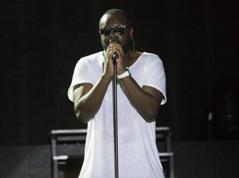 Corse : Le rappeur Maître Gims parvient à s'échapper d'un bateau en flammes