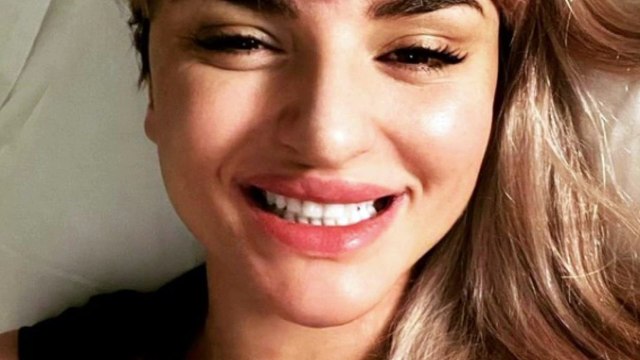 “Mi mostro così”. Arisa sempre più sexy. Sfida la censura e tutti impazziti