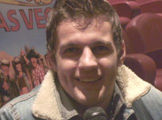 Exclu vidéo : Charles des Ch'tis : "Je redoute la réaction de ma copine lorsqu'elle va me voir flirter avec d'autres filles à Las Vegas !"