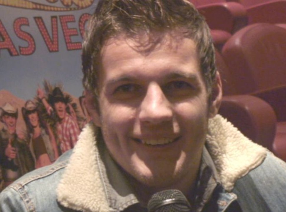 Exclu vidéo : Charles des Ch'tis : "Je redoute la réaction de ma copine lorsqu'elle va me voir flirter avec d'autres filles à Las Vegas !"