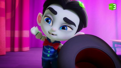 الساحر وعرضه الغير سحري